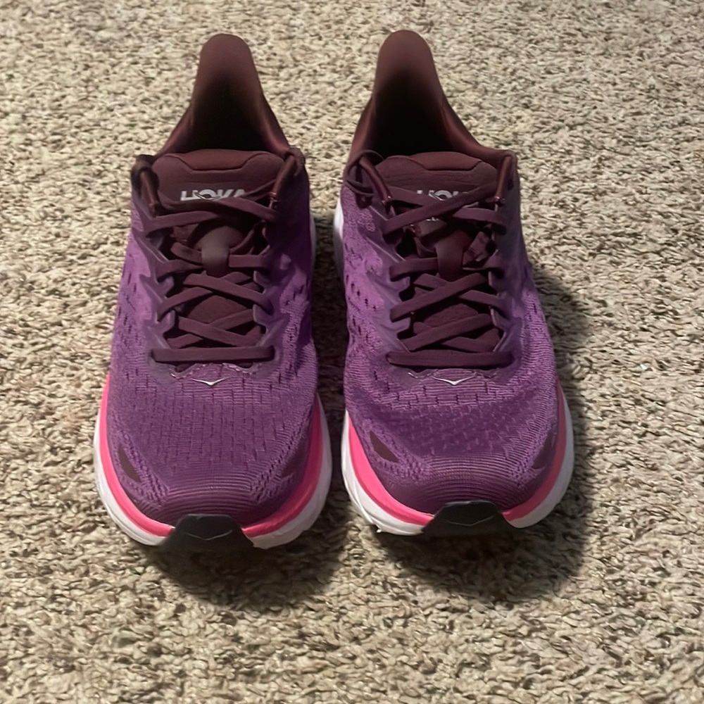 Hoka Clifton 8.